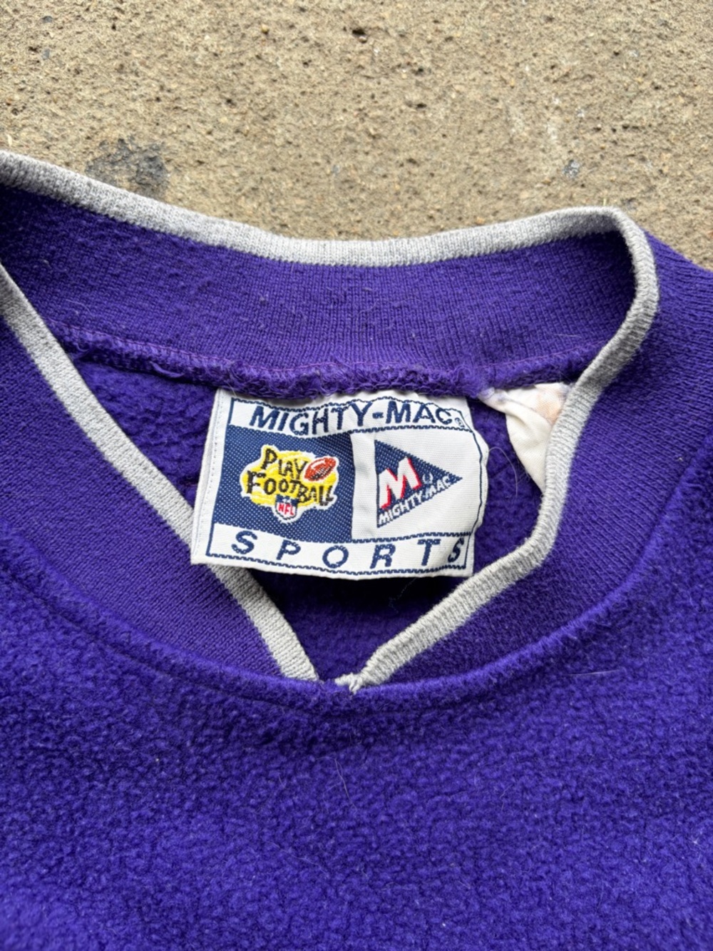 Minnesota Vikings 90s Vintage Cotton Purple Crewneck Sweatshirt Medium - Picture 3 of 11